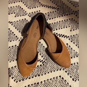 NBW Brand new TOMS flats